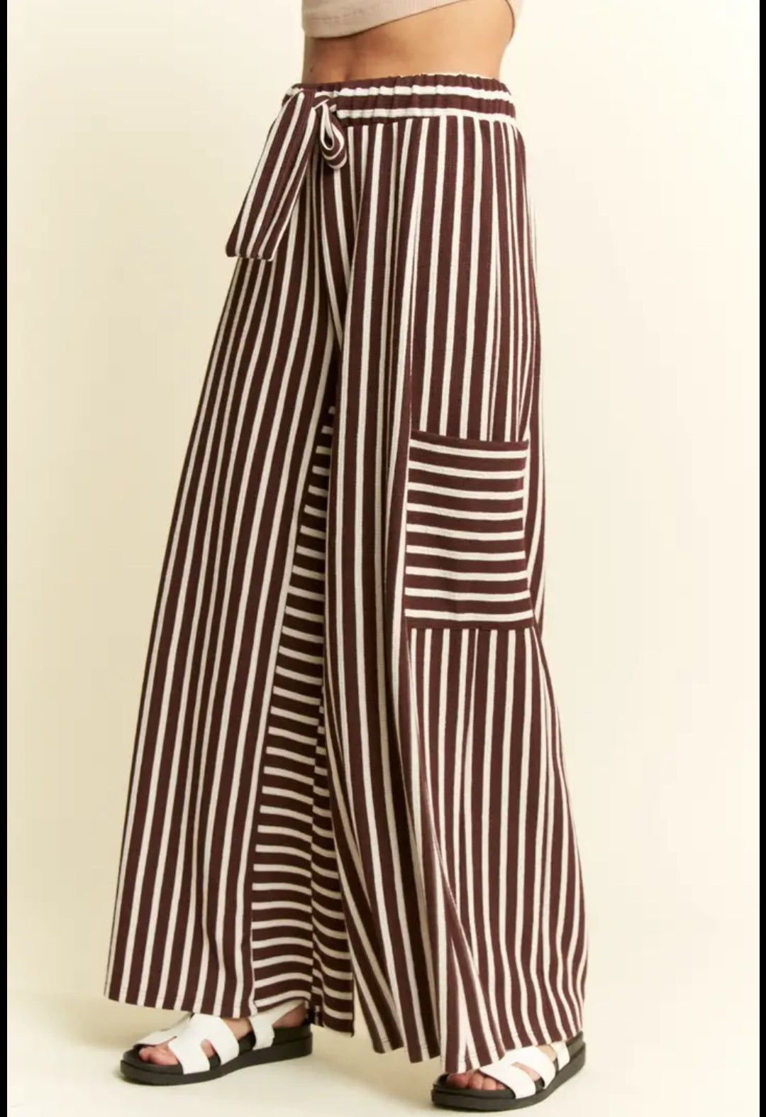 CURVY Black/Wide Leg Striped Pants