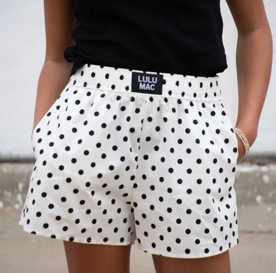 LULU MAC black/white shorts